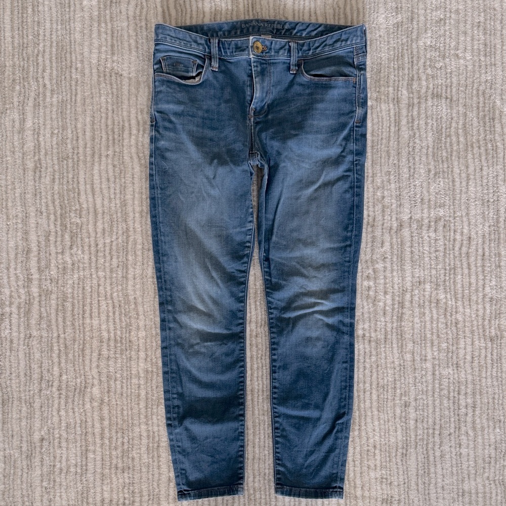 Banana Republic Women’s low rise ankle jeans size 27S